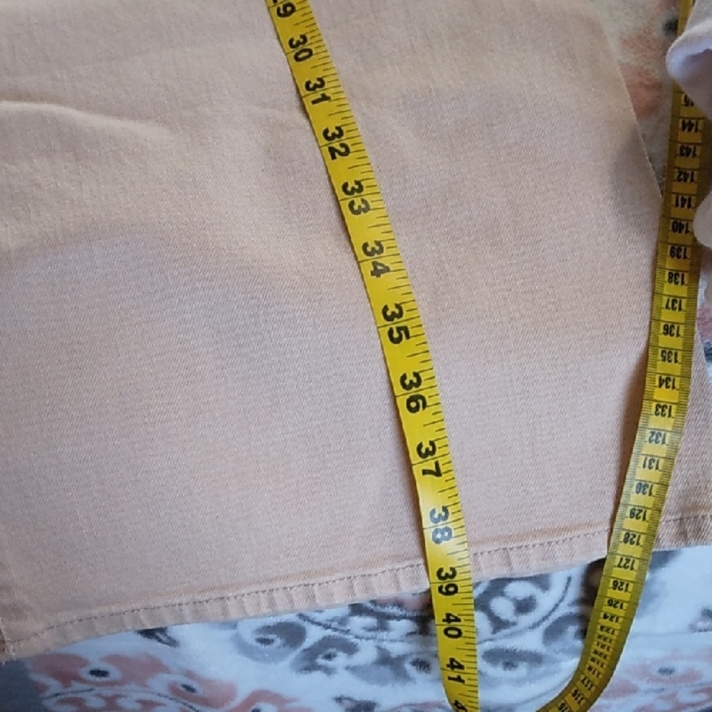 Universal Thread Tan Jeans - Picture 9 of 9